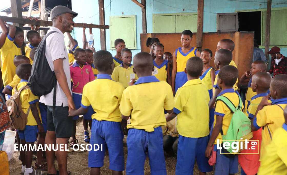 School children, foundational literacy and numeracy, education School children, foundational literacy and numeracy, education