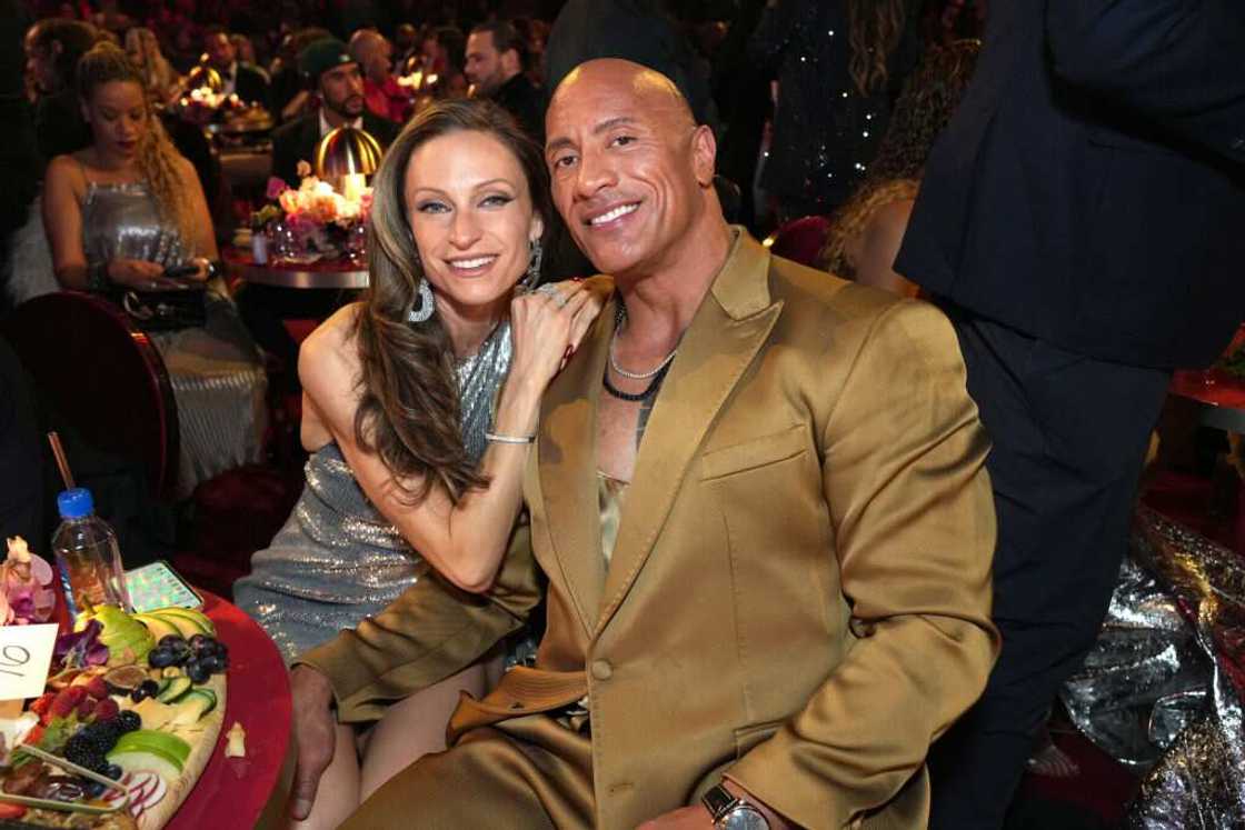 Lauren Hashian et Dwayne Johnson