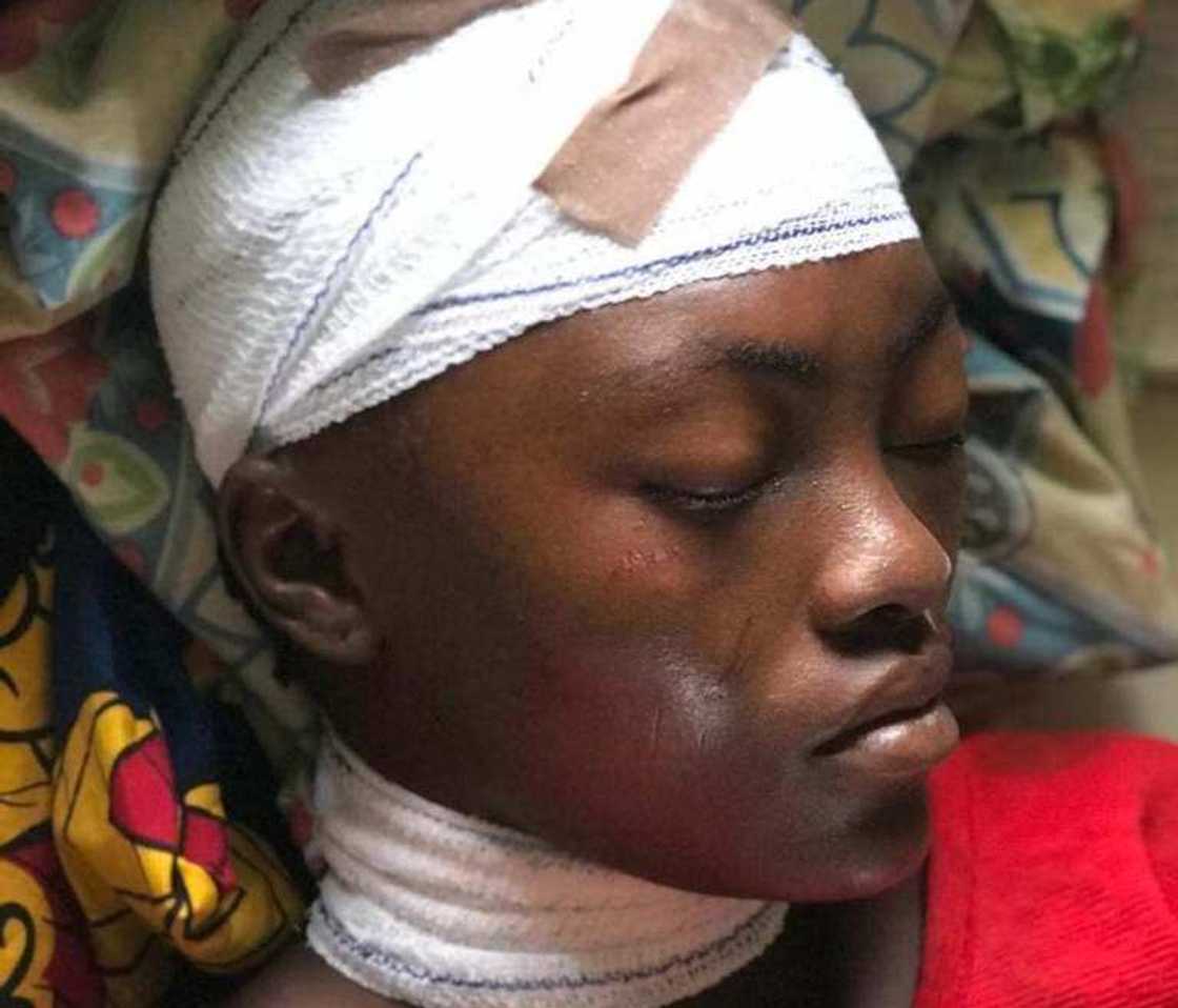 Saurayi ya sassara budurwarsa a kan zarginta da asirin tsotse masa mazakuta Saurayi ya sassara budurwarsa a kan zarginta da asirin tsotse masa mazakuta