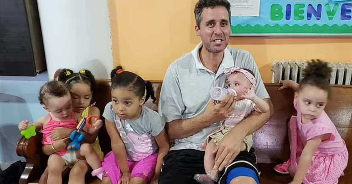 Sperminator: 44-Year-Old Professor Who Has 78 Children, 13 Women Pregnant Sperminator: 44-Year-Old Professor Who Has 78 Children, 13 Women Pregnant