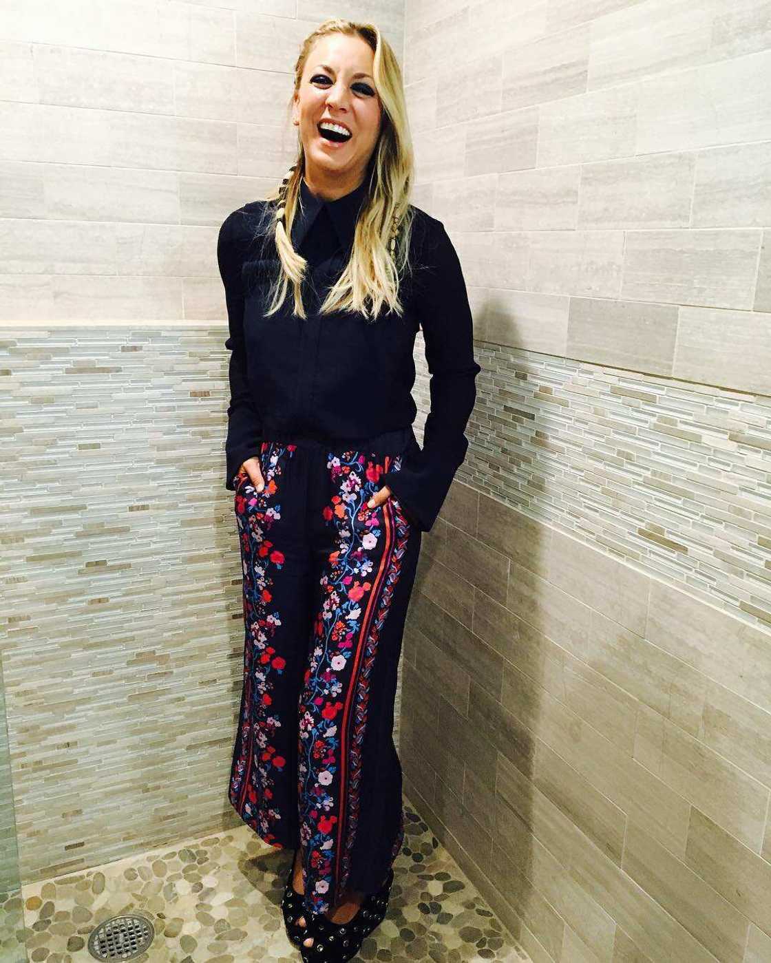 Kaley Cuoco height Kaley Cuoco height