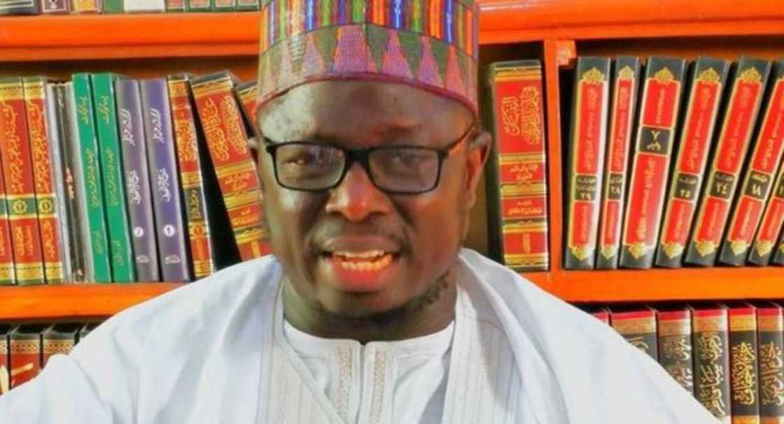 Malam Daurawa ya ce turawa sun fi son bakaken fata, bakake sun fi Larabawa Malam Daurawa ya ce turawa sun fi son bakaken fata, bakake sun fi Larabawa