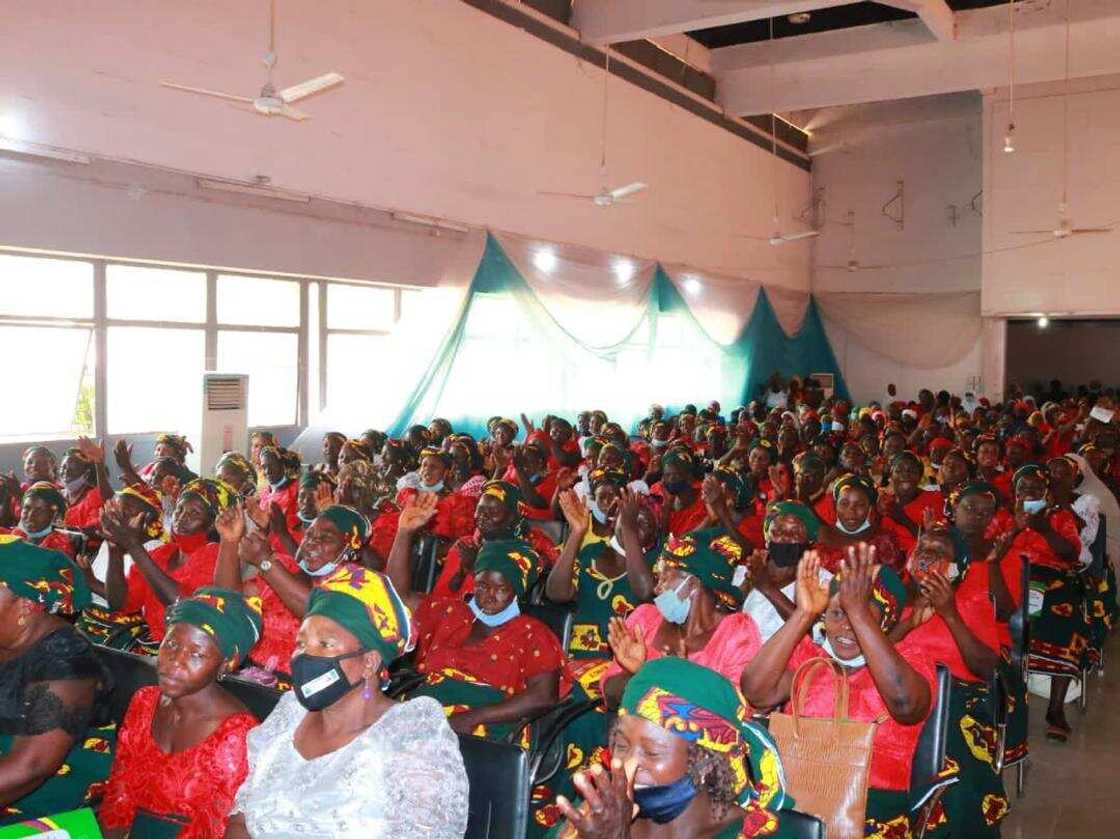 Senator Uba Sani wipes tears of police officers' widows with N2m, pledges POWA access to FG support funds Senator Uba Sani wipes tears of police officers' widows with N2m, pledges POWA access to FG support funds