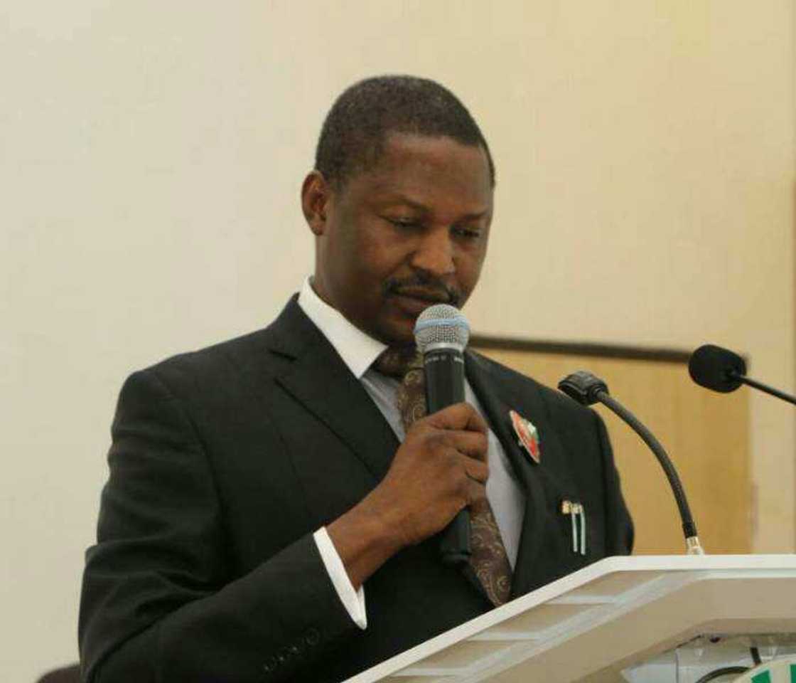 Kungiyoyi sun rubutawa Buhari takarda, su na so a binciki Abubakar Malami Kungiyoyi sun rubutawa Buhari takarda, su na so a binciki Abubakar Malami