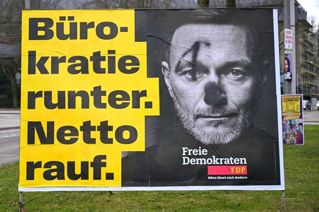 The Free Democratic Party (FPD) is campaigning with a slogan 'less bureaucracy, more net income' The Free Democratic Party (FPD) is campaigning with a slogan 'less bureaucracy, more net income'