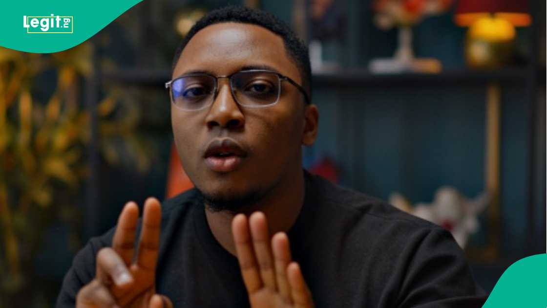 Aproko Doctor sends message to ulcer patients, lists things to take to help your stomach heal Aproko Doctor sends message to ulcer patients, lists things to take to help your stomach heal