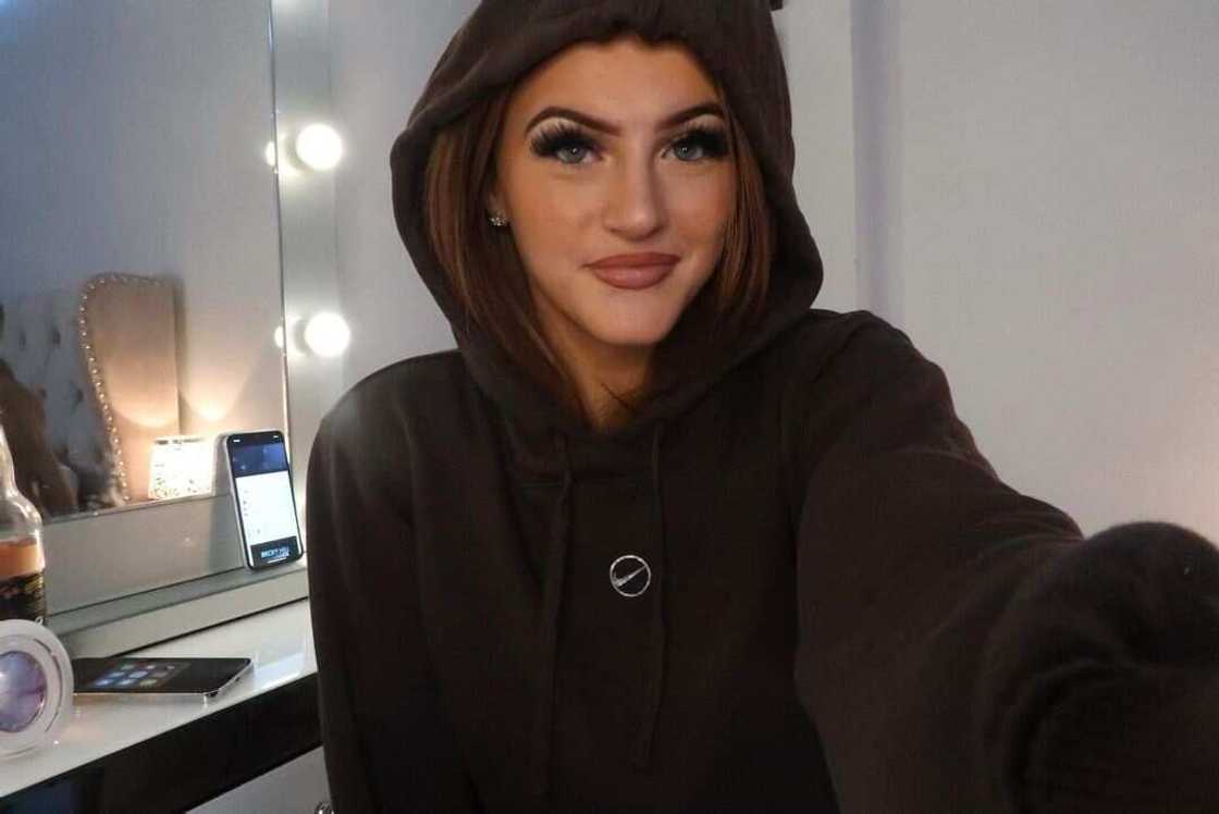 Sophie Aspin biography Sophie Aspin biography