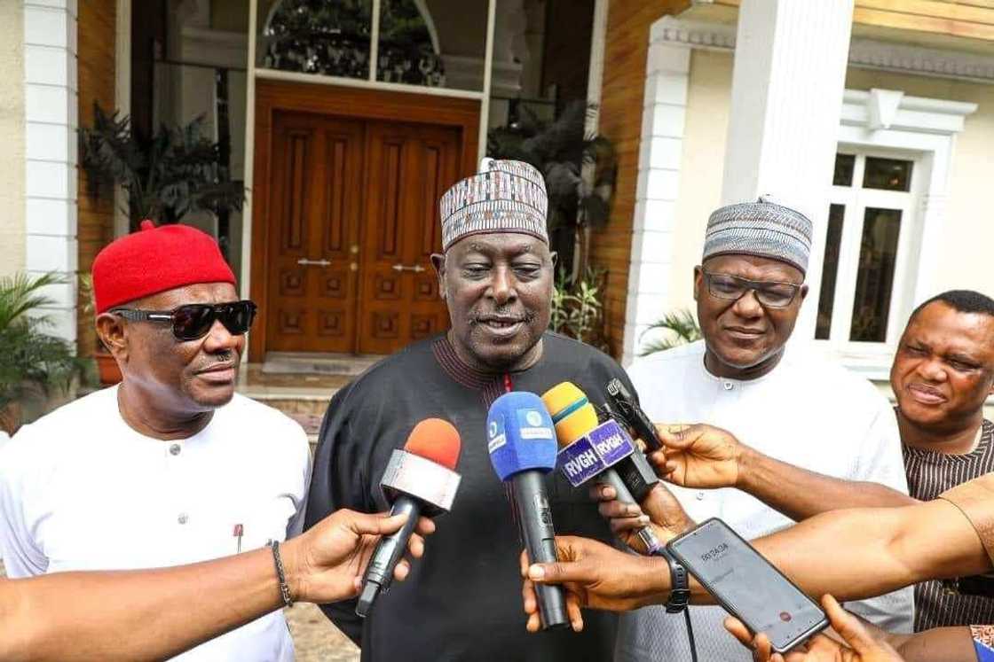 Babachir Lawal Yana Jawabi. Babachir Lawal Yana Jawabi.