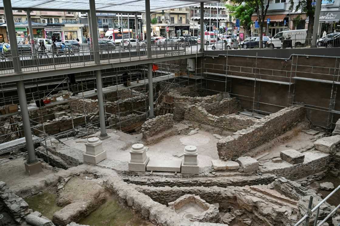 The metro is built along a Roman avenue that once crossed ancient Thessaloniki The metro is built along a Roman avenue that once crossed ancient Thessaloniki