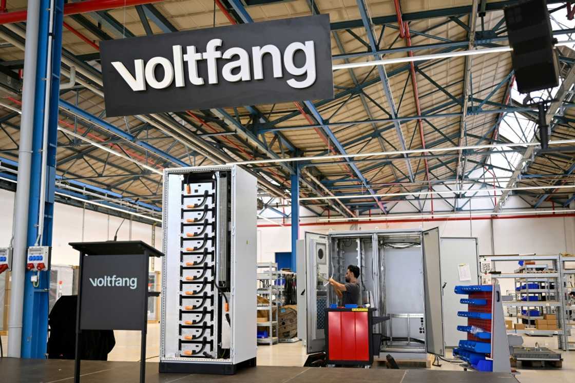 The storage systems can power solar panels and heat pumps, or be used to feed electricity into the grid when needed The storage systems can power solar panels and heat pumps, or be used to feed electricity into the grid when needed