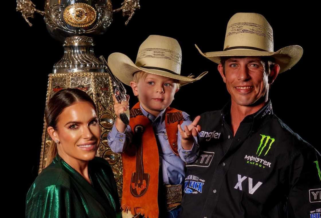 Samantha Lyne and her son Jagger Briggs, and husband JB Mauney posing for a photo