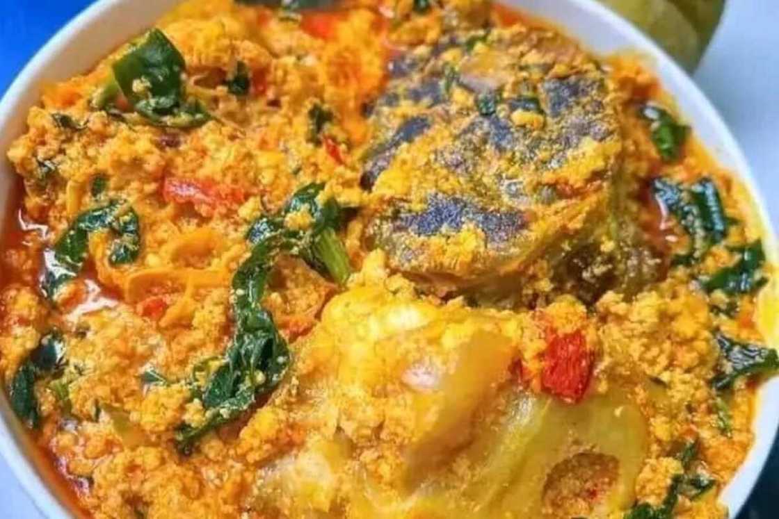 how to cook egusi soup with bitter leaf how to cook egusi soup with bitter leaf