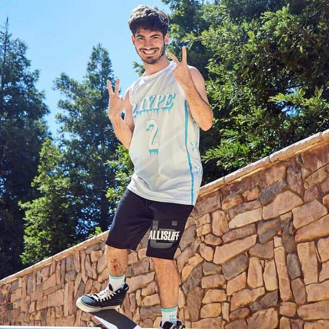 Why did Mop leave 2Hype? Why did Mop leave 2Hype?