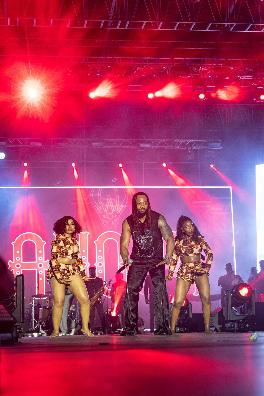 Life Fiesta: How Life Lager Beer Delivered a Full Shutdown in Aba with Flavour Live In Concert Life Fiesta: How Life Lager Beer Delivered a Full Shutdown in Aba with Flavour Live In Concert