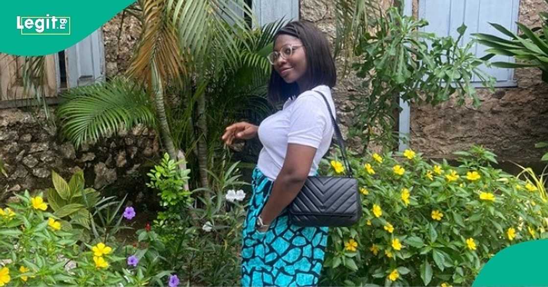 Lady stunned after her mother secretly planned a 'call to bar' party on her behalf. Lady stunned after her mother secretly planned a 'call to bar' party on her behalf.