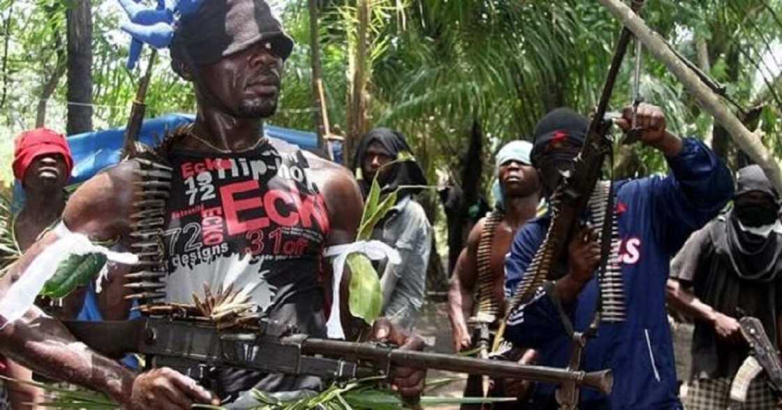 Da duminsa: Kungiyar Niger Delta Avengers ta dawo, ta sha alwashin gurgunta tattalin arzikin Najeriya