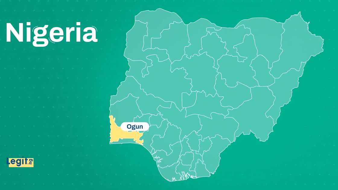 Yusuf Kamorudeen, a presidential aide, sponsors vocational training for youths in Ogun state. Yusuf Kamorudeen, a presidential aide, sponsors vocational training for youths in Ogun state.