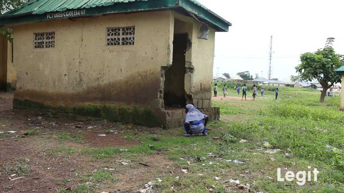 How open defecation undermines children’s right to education in Nigeria How open defecation undermines children’s right to education in Nigeria