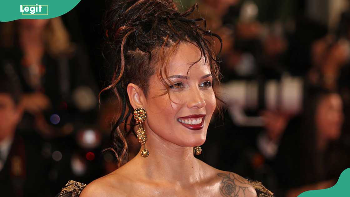 Halsey posing for a photo at an event
