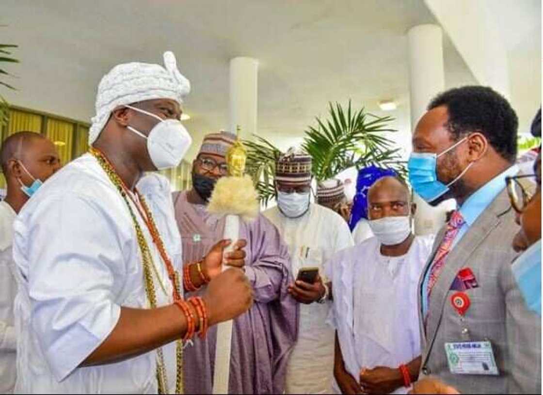Super Eagles legend shares food materials for over 2000 families fasting for Ramadan Super Eagles legend shares food materials for over 2000 families fasting for Ramadan