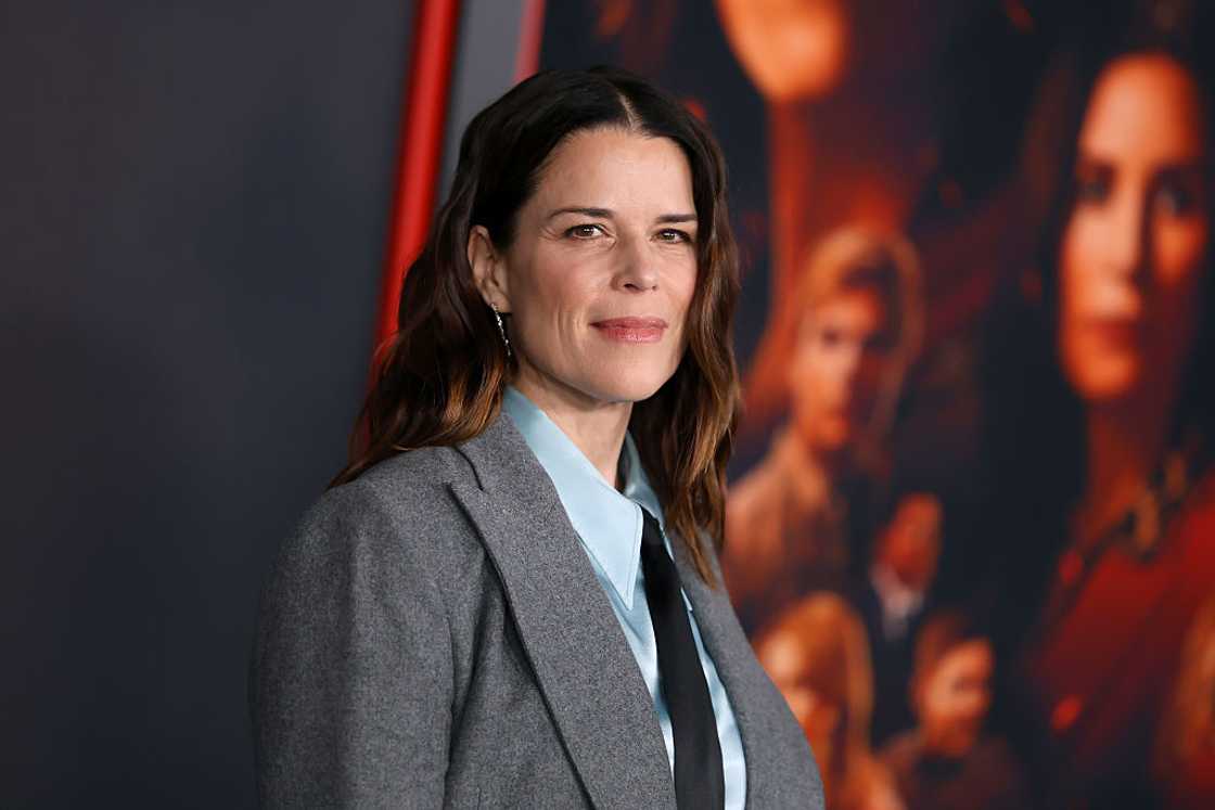 Neve Campbell at Paramount Pictures Studios