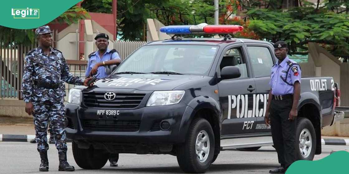 Police react as hoodlums attack Niger worshippers Police react as hoodlums attack Niger worshippers