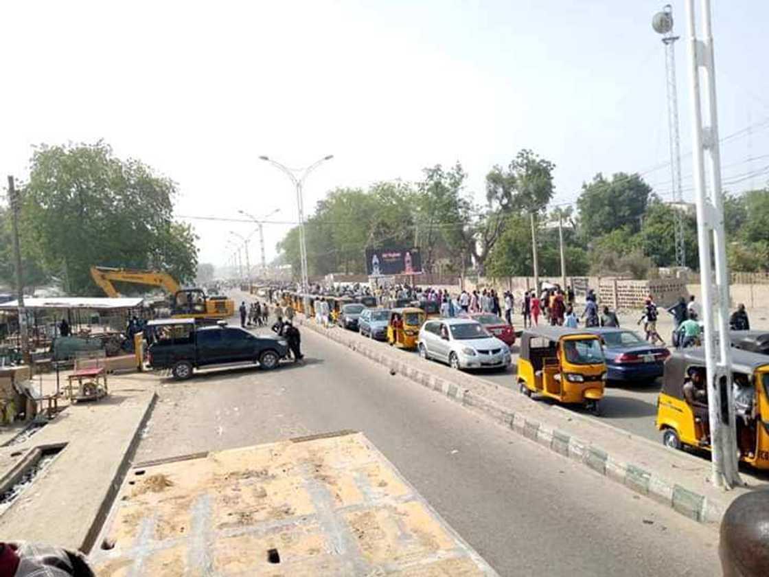 Mayakan Boko Haram sun kashe matafiya 7 a harin kwantan bauna a jahar Borno Mayakan Boko Haram sun kashe matafiya 7 a harin kwantan bauna a jahar Borno