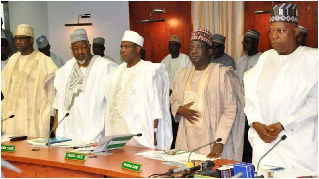 Rikicin makiyaya da manoma: Gwamnonin arewa sun soki kiwo a budadden wuri Rikicin makiyaya da manoma: Gwamnonin arewa sun soki kiwo a budadden wuri