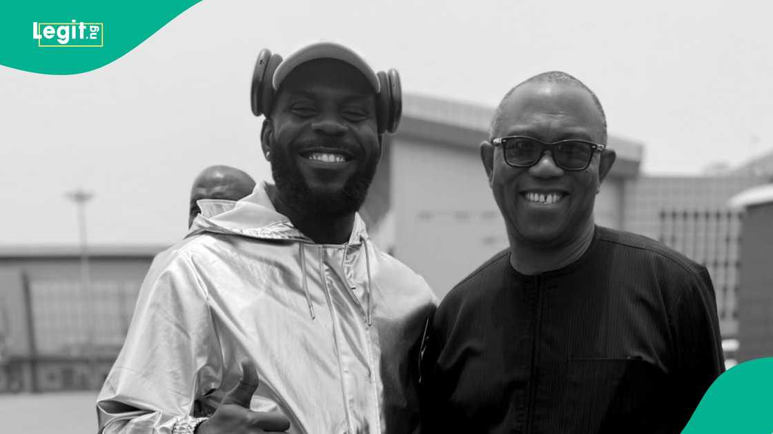 Odumodublvck and Peter Obi meet at airport. Photo Credit: @odomodublvck Odumodublvck and Peter Obi meet at airport. Photo Credit: @odomodublvck