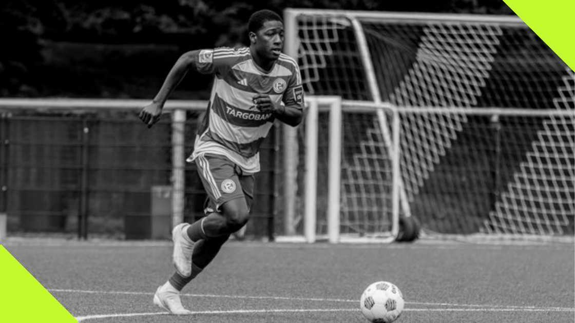 Newton Opoku-Mensah playing for Dusseldorf. Newton Opoku-Mensah playing for Dusseldorf.