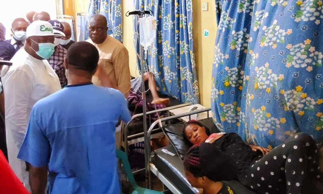 Enugu Cop’s Misuse Fire Arms: Gov Ugwuanyi Visits Hospitalized Victims Enugu Cop’s Misuse Fire Arms: Gov Ugwuanyi Visits Hospitalized Victims
