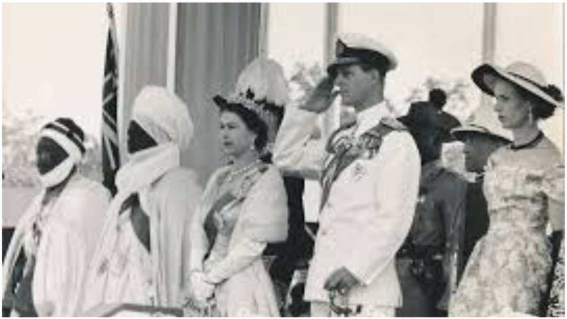 Queen Elizabeth II/Britain/Nigeria Independence Queen Elizabeth II/Britain/Nigeria Independence