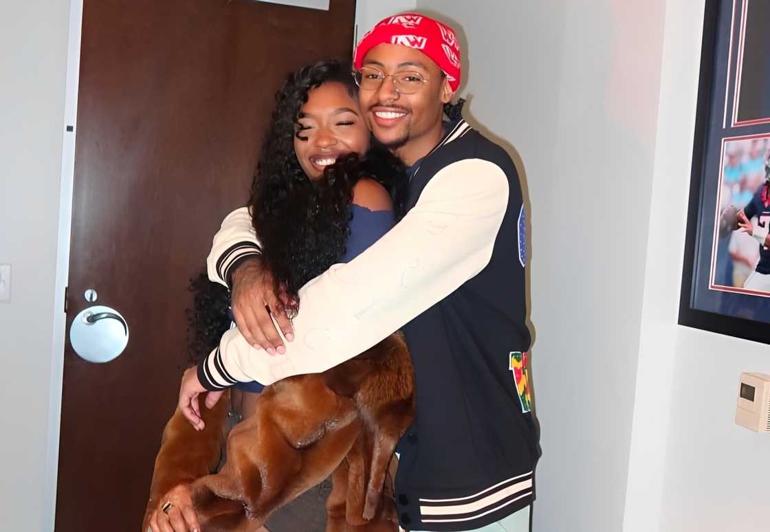 Serena Page and Kordell Beckham hold each other in a pose Serena Page and Kordell Beckham hold each other in a pose