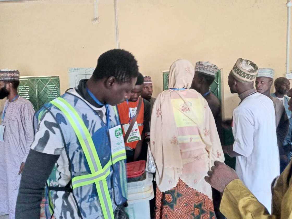 Some ad-hoc staff employed by INEC are protesting Some ad-hoc staff employed by INEC are protesting