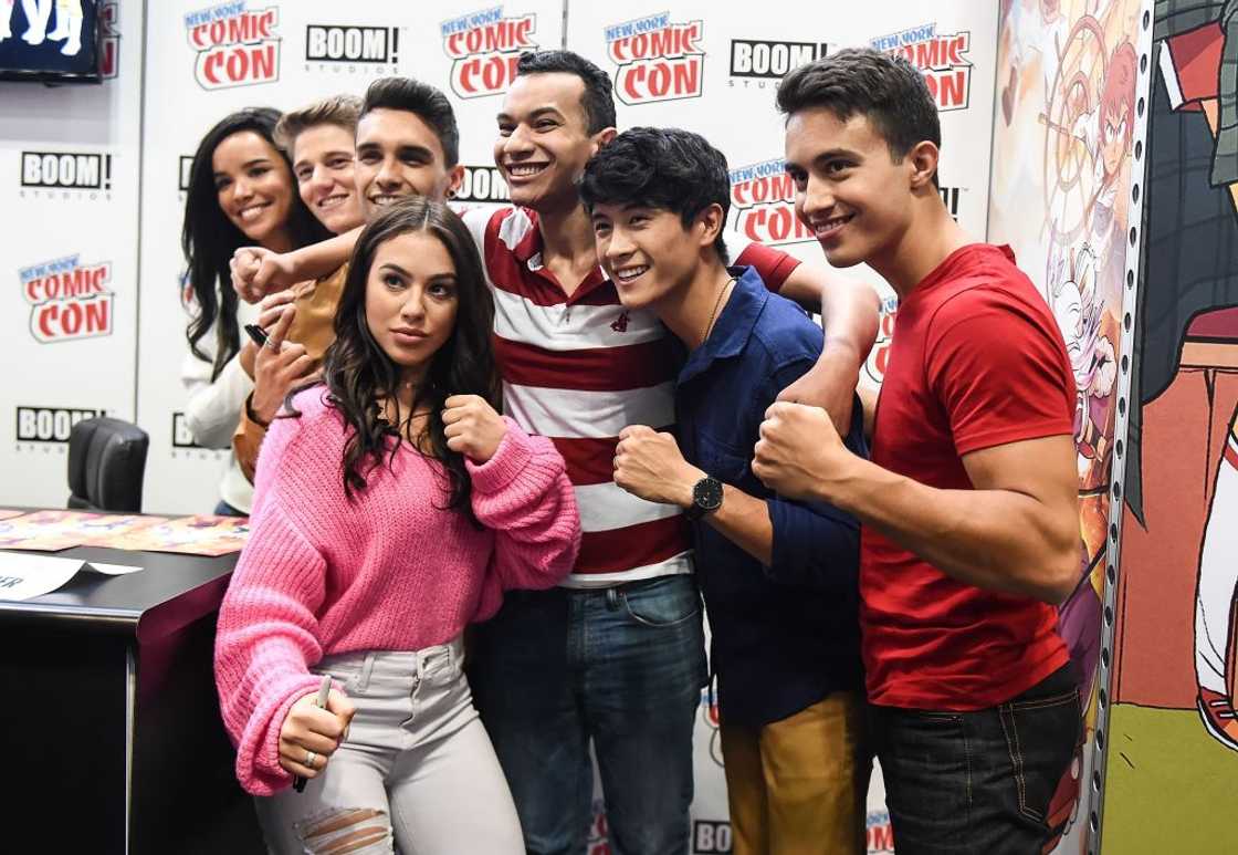 Nico Greetham, Zoe Robins, William Shewfelt, Chrysti Ane, Peter Sudarso and Jordi Webber of the Power Rangers Ninja Steel signing autographs for fans Nico Greetham, Zoe Robins, William Shewfelt, Chrysti Ane, Peter Sudarso and Jordi Webber of the Power Rangers Ninja Steel signing autographs for fans