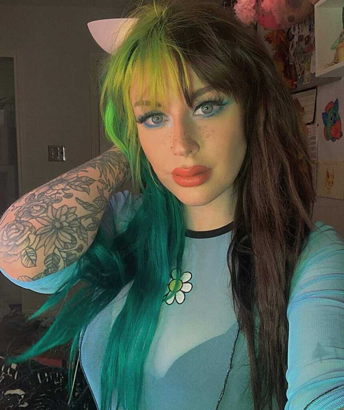 Taylor Nicole Dean hot Taylor Nicole Dean hot