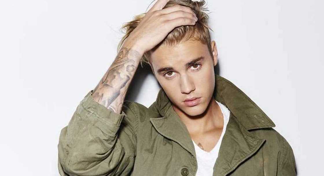 Justin Bieber teases fans with phone number: 'Call I will be there for you' Justin Bieber teases fans with phone number: 'Call I will be there for you'