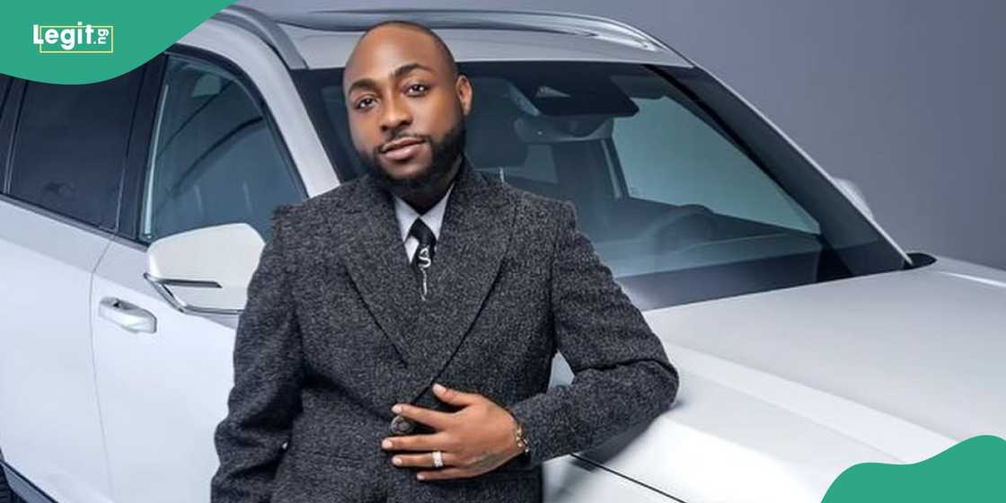 Fans compare Davido to Burna Boy