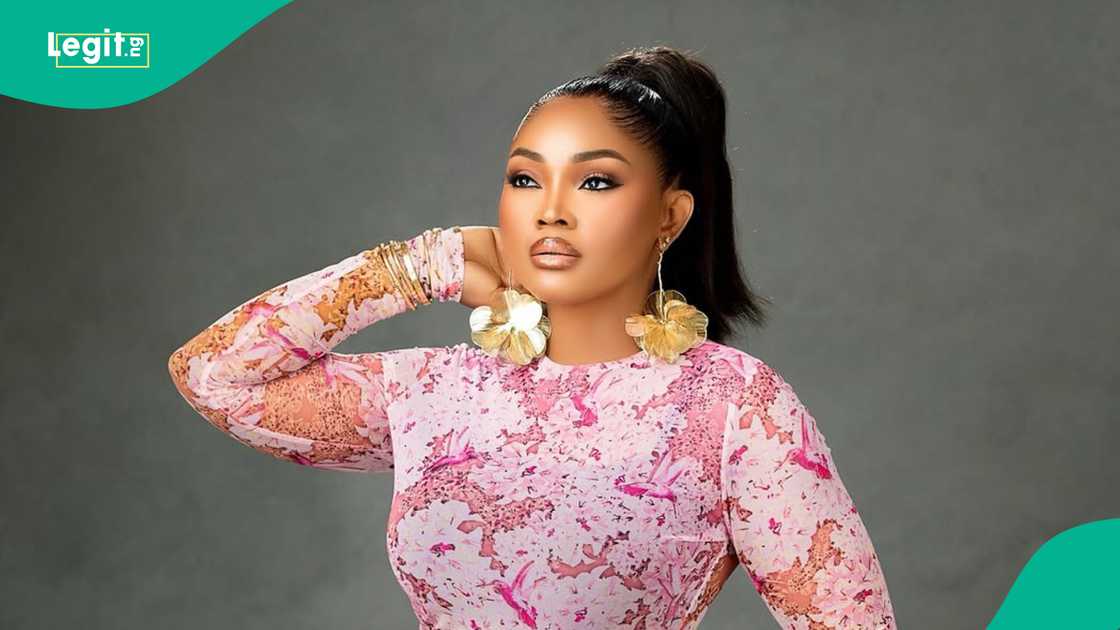 Mercy Aigbe and siblings bury their mother in grand style Mercy Aigbe and siblings bury their mother in grand style