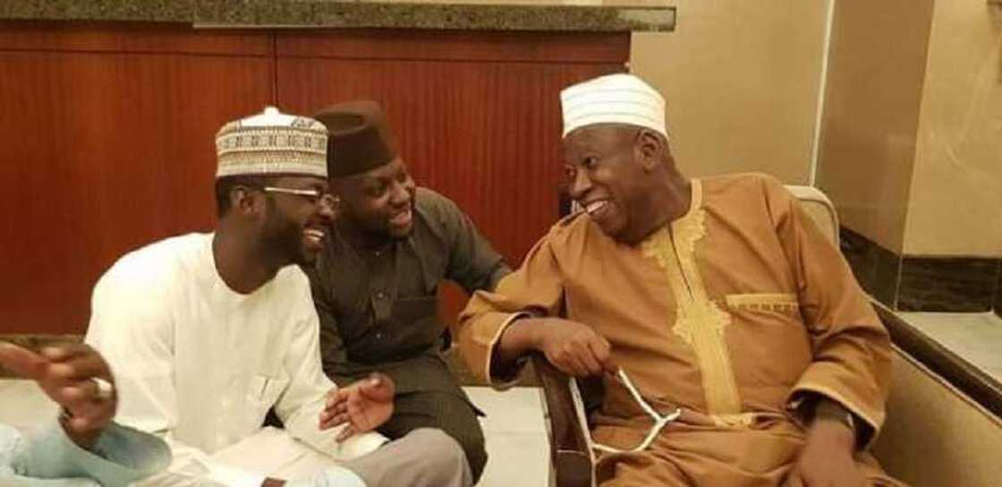 Siyasar Kano: An yi hannun riga tsakanin Ganduje da Sha'aban Sharada Siyasar Kano: An yi hannun riga tsakanin Ganduje da Sha'aban Sharada