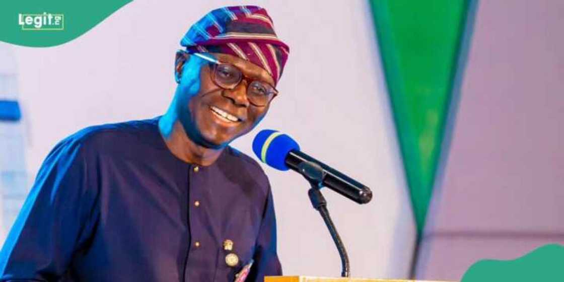 Sanwo-Olu ya yi karin albashi Sanwo-Olu ya yi karin albashi