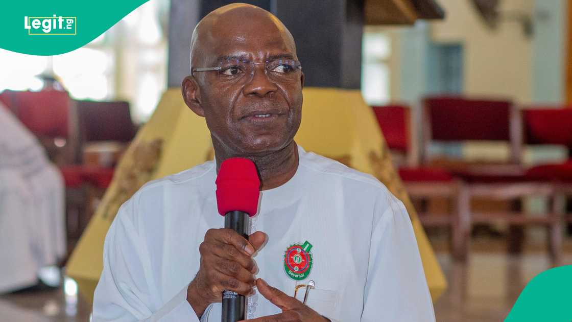 APC chieftain Prince Paul Ikonne criticises Governor Otti over financial inconsistencies in Abia's budget, raising concerns about transparency and accountability. APC chieftain Prince Paul Ikonne criticises Governor Otti over financial inconsistencies in Abia's budget, raising concerns about transparency and accountability.