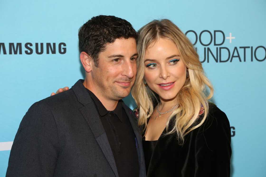 Jason Biggs and Jenny Mollen in New York City. Jason Biggs and Jenny Mollen in New York City.