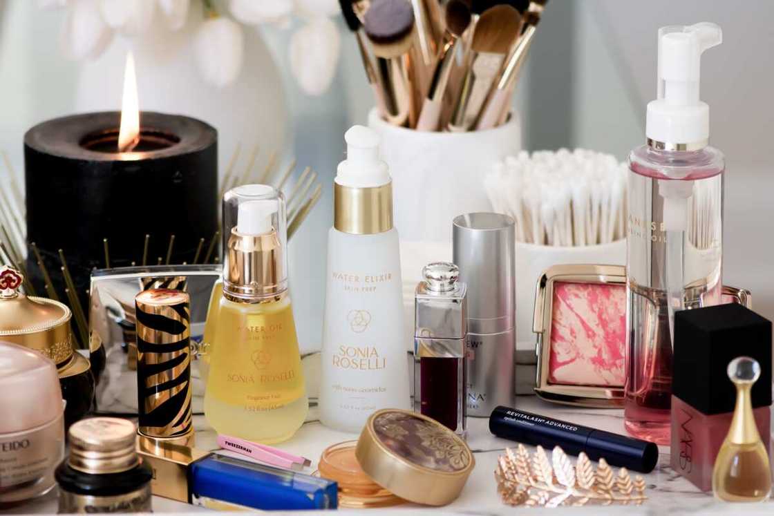 10 types of cosmetics 10 types of cosmetics
