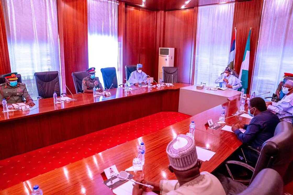 Buhari meets with new service chiefs in Aso Villa