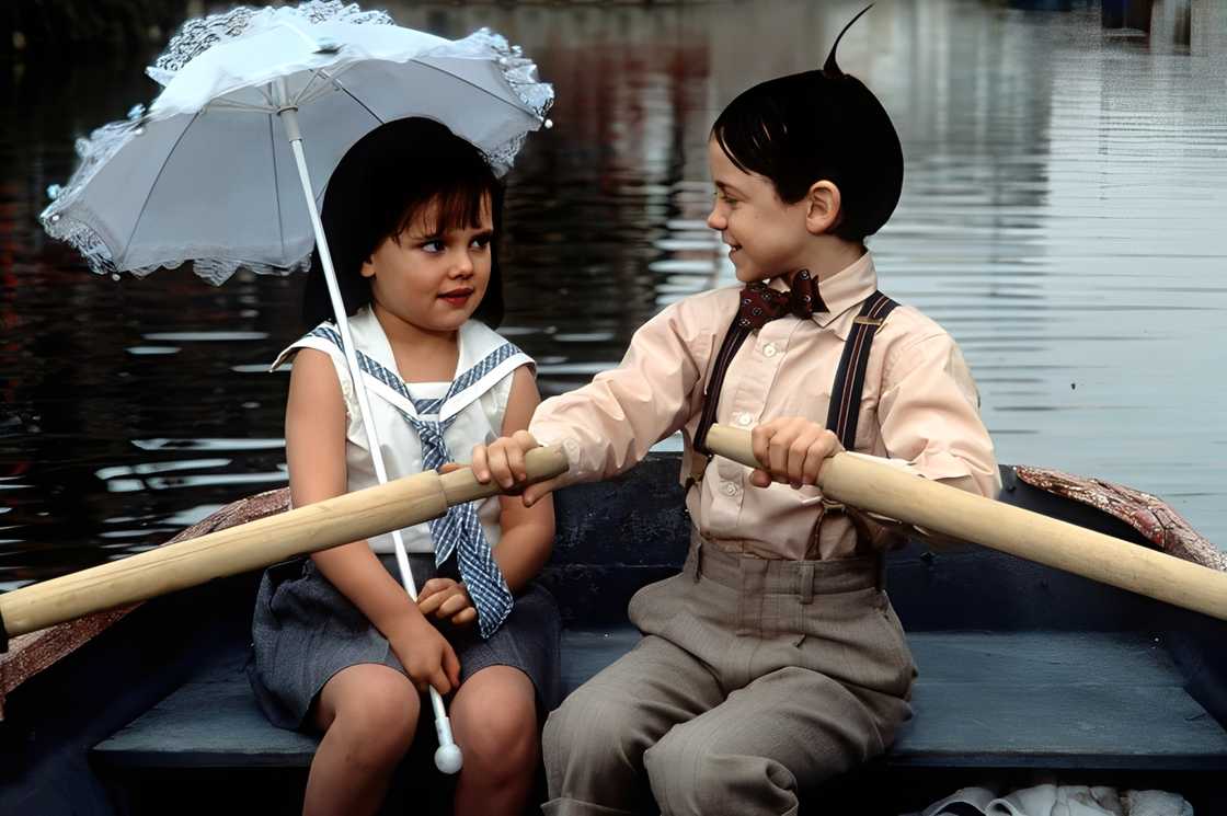 Bug Hall and Brittany Ashton Holmes in 'The Little Rascals'. Bug Hall and Brittany Ashton Holmes in 'The Little Rascals'.