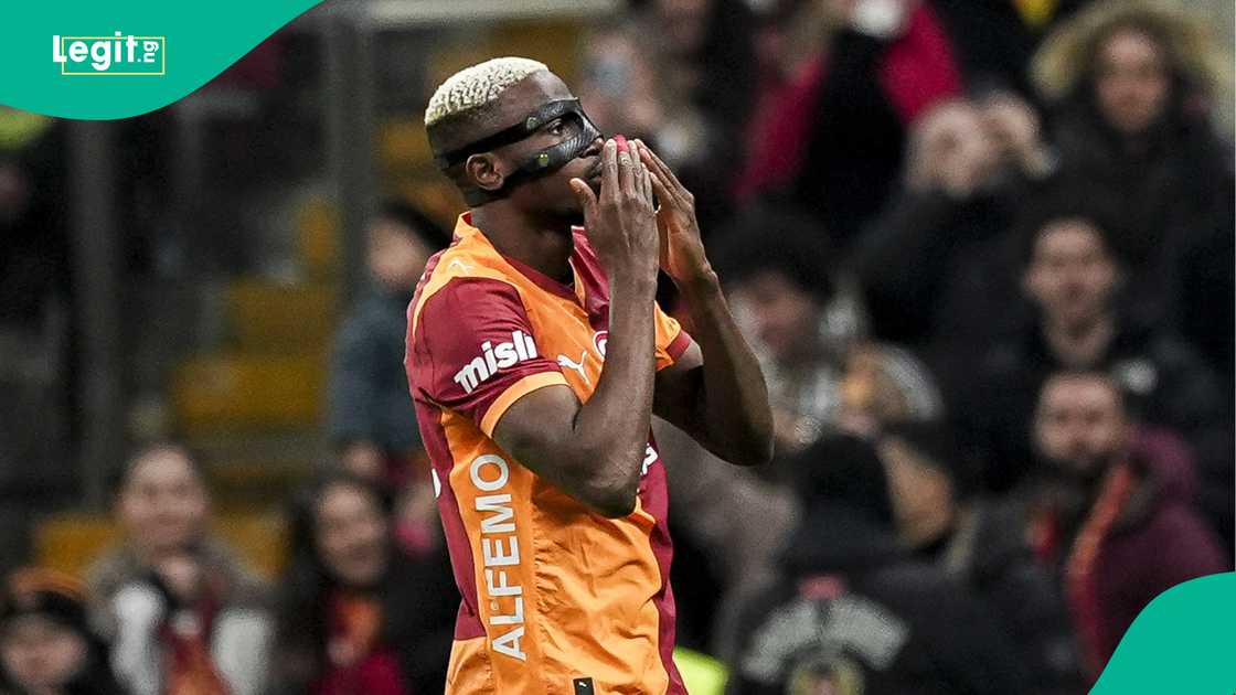 Victor Osimhen, Lamborghini Revuelto