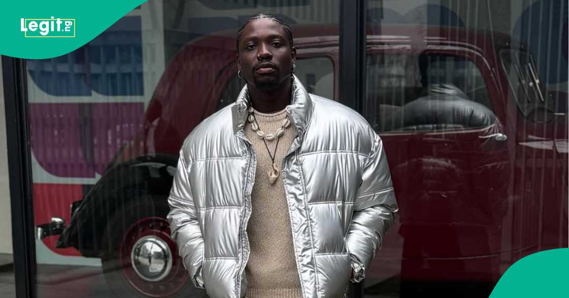 VDM accused of fake bank transfer. VDM accused of fake bank transfer.