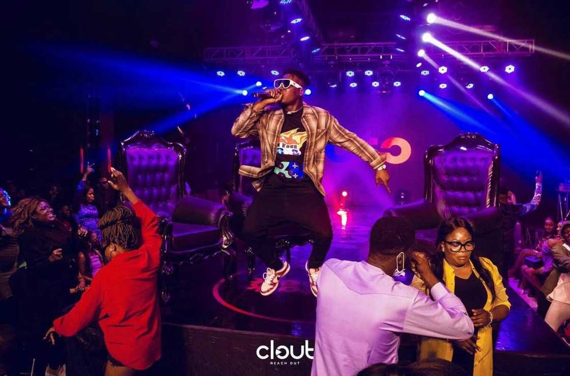 Clout Talk Concert: Blaqbonez Breaks Bread with Naija Music’s Finest Talents Clout Talk Concert: Blaqbonez Breaks Bread with Naija Music’s Finest Talents