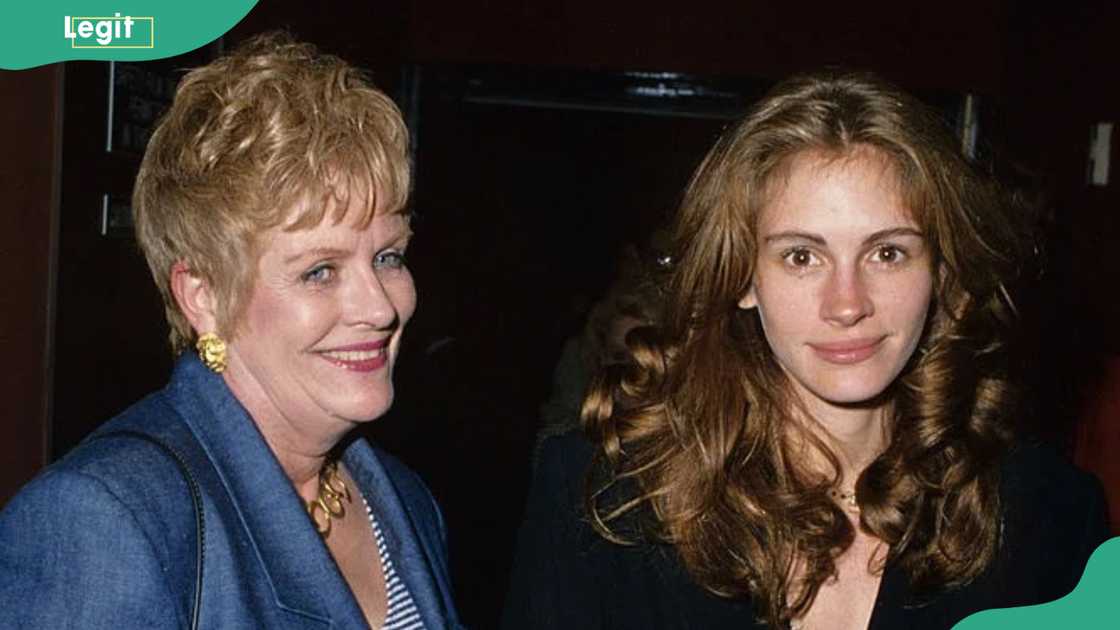 Betty Lou Bredemus and Julia Roberts at "Benny & Joon" Los Angeles Premiere